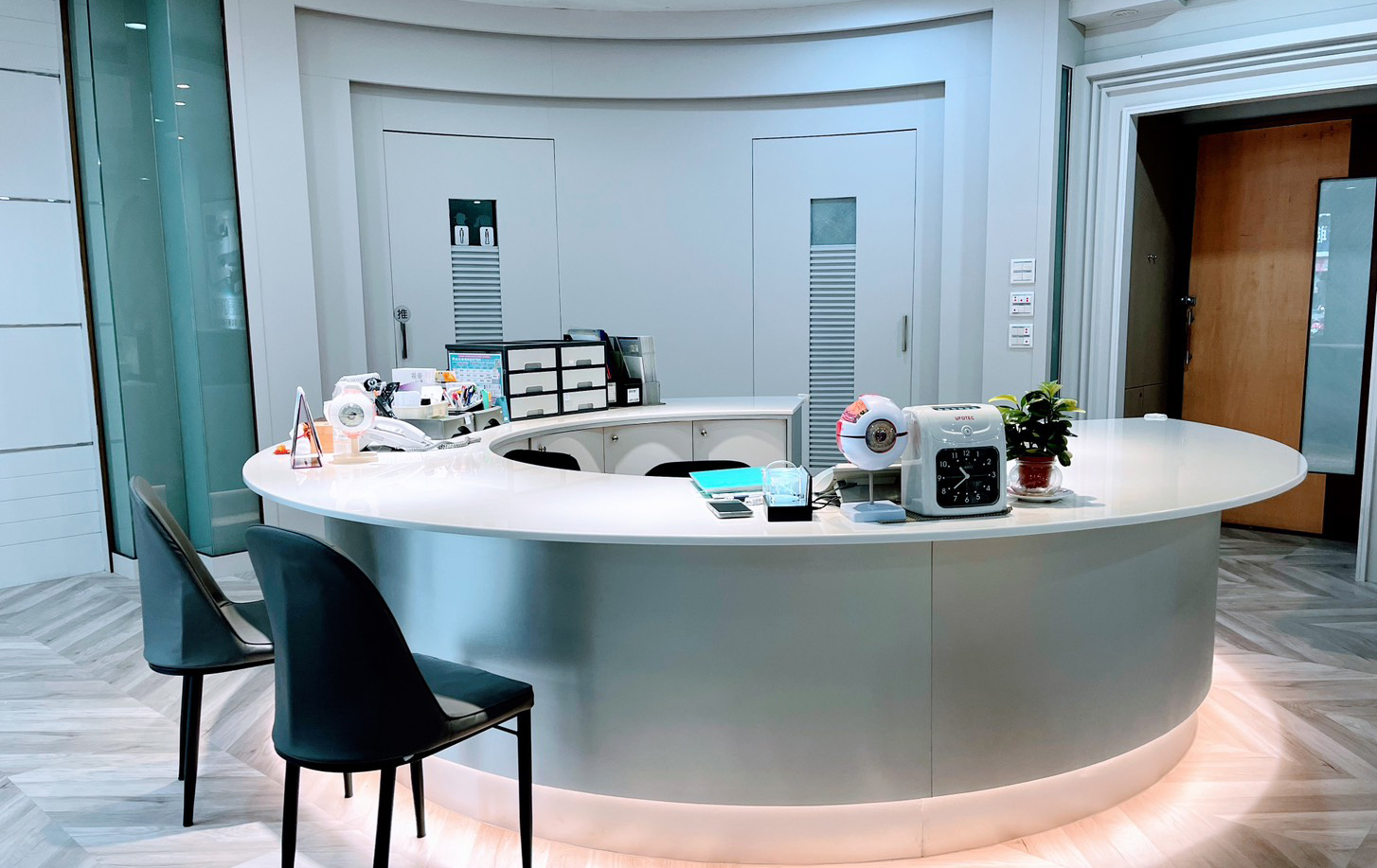 極飛秒近視雷射